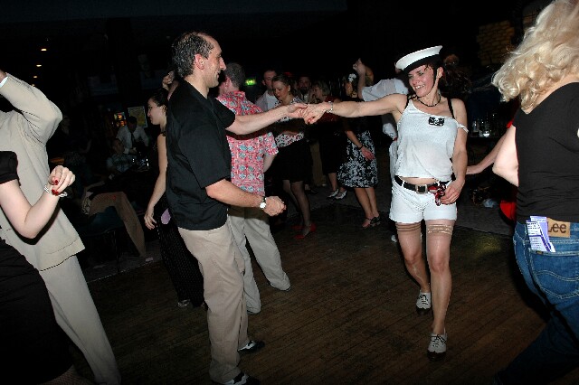min 2007 11 25 riot 479